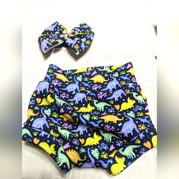 Bummies & bow - Picture 1 of 1